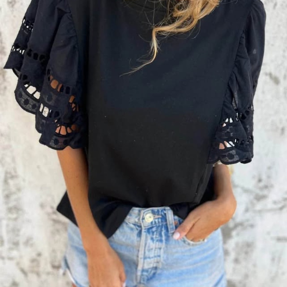Black Hollow Out Embroidered Short Sleeve O Neck Top Large